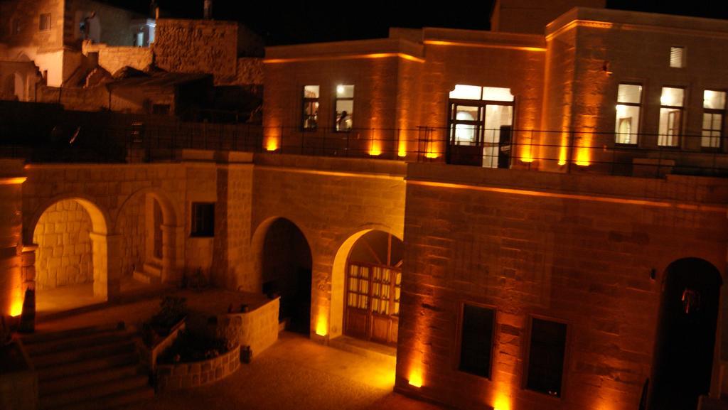 Sinasos Palace Cave Hotel Ürgüp Eksteriør billede