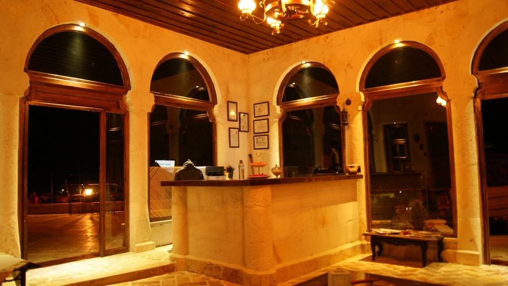 Sinasos Palace Cave Hotel Ürgüp Eksteriør billede