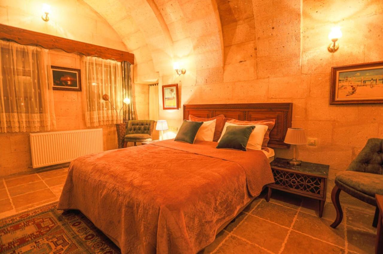 Sinasos Palace Cave Hotel Ürgüp Eksteriør billede