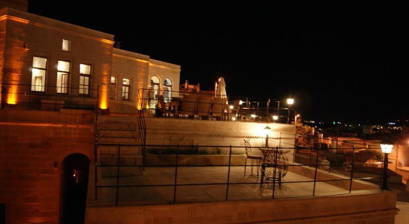 Sinasos Palace Cave Hotel Ürgüp Eksteriør billede