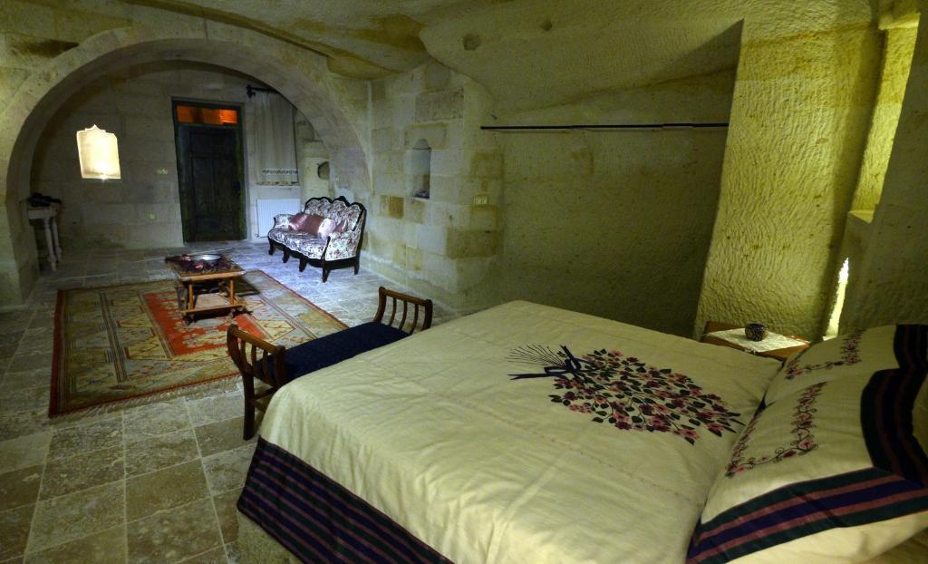 Sinasos Palace Cave Hotel Ürgüp Eksteriør billede